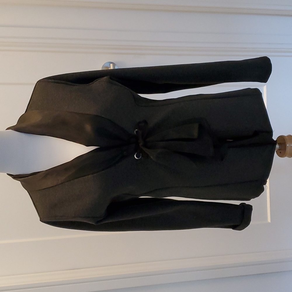 ✅ $10 ADD-ON ✅ Lilibleu stretchy jacket coat blazer silky detail✅ $10 ADD-ON ✅